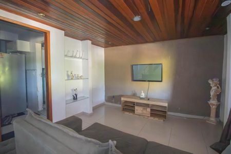 Sala de casa para alugar com 2 quartos, 90m² em Santa Catarina, São Gonçalo