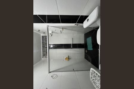 Casa à venda com 320m², 3 quartos e 3 vagas Casa à venda com 320m², 3 quartos e 3 vagasBanheiro Social