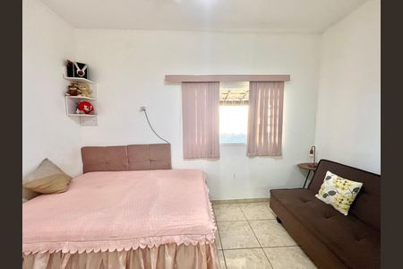 Casa à venda com 320m², 3 quartos e 3 vagas Casa à venda com 320m², 3 quartos e 3 vagasQuarto Suíte