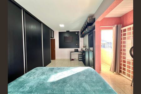 Casa à venda com 320m², 3 quartos e 3 vagas Casa à venda com 320m², 3 quartos e 3 vagasQuarto Suíte