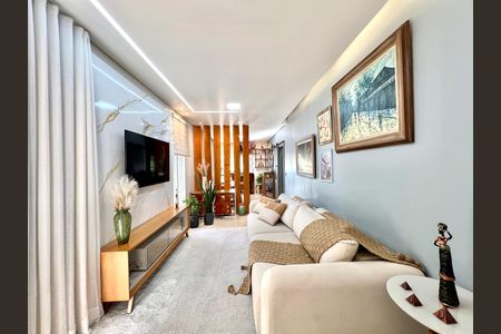 Casa à venda com 320m², 3 quartos e 3 vagas Casa à venda com 320m², 3 quartos e 3 vagasSala de TV