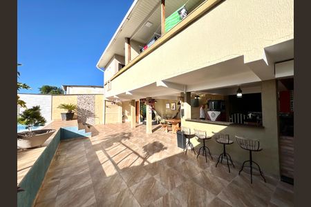 Casa à venda com 320m², 3 quartos e 3 vagas Casa à venda com 320m², 3 quartos e 3 vagasEspaço Gourmet