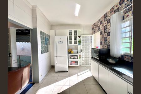 Cozinha de casa à venda com 4 quartos, 320m² em São Benedito, Belo Horizonte