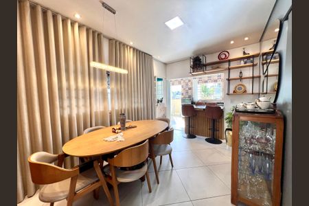 Sala de Jantar de casa à venda com 4 quartos, 320m² em São Benedito, Belo Horizonte