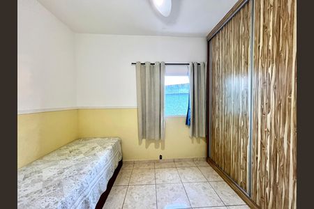 Casa à venda com 320m², 3 quartos e 3 vagas Casa à venda com 320m², 3 quartos e 3 vagasQuarto 2