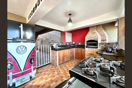 Casa à venda com 320m², 3 quartos e 3 vagas Casa à venda com 320m², 3 quartos e 3 vagasÁrea gourmet