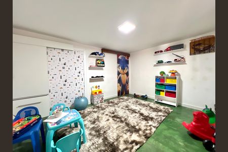 Casa à venda com 320m², 3 quartos e 3 vagas Casa à venda com 320m², 3 quartos e 3 vagasPlayground