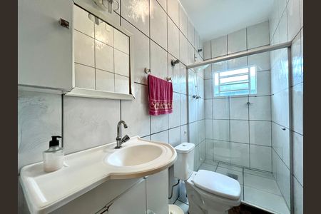 Casa à venda com 320m², 3 quartos e 3 vagas Casa à venda com 320m², 3 quartos e 3 vagasBanheiro da Suíte