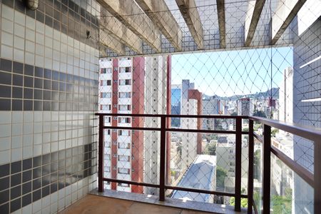 Apartamento para alugar com 150m², 2 quartos e 1 vaga