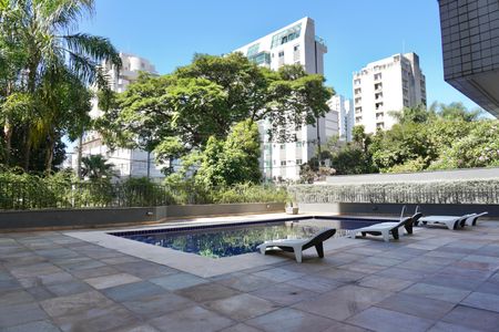 Apartamento para alugar com 150m², 2 quartos e 1 vaga