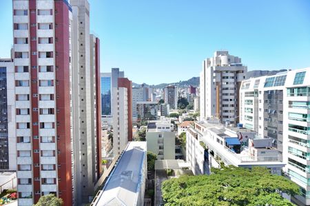 Apartamento para alugar com 150m², 2 quartos e 1 vaga