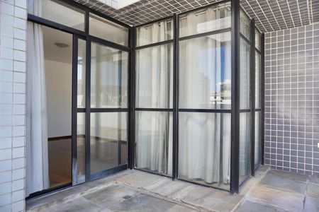 Apartamento para alugar com 150m², 2 quartos e 1 vaga
