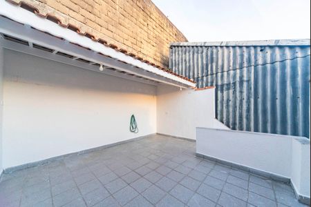 Casa à venda com 104m², 3 quartos e 2 vagas Casa à venda com 104m², 3 quartos e 2 vagasVaranda e Área de Serviço