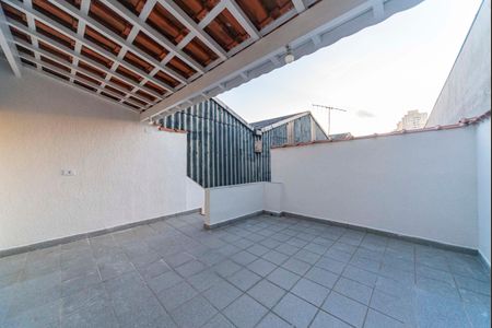 Casa à venda com 104m², 3 quartos e 2 vagas Casa à venda com 104m², 3 quartos e 2 vagasVaranda e Área de Serviço