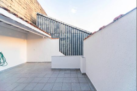 Casa à venda com 104m², 3 quartos e 2 vagas Casa à venda com 104m², 3 quartos e 2 vagasVaranda e Área de Serviço
