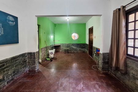 Sala 2 de casa para alugar com 4 quartos, 200m² em Santa Rosa, Niterói