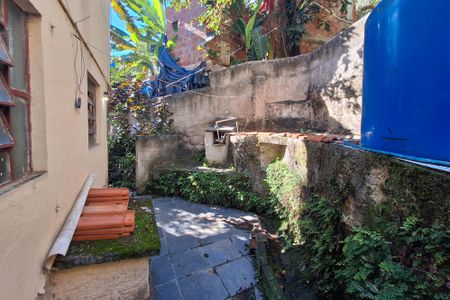 Casa para alugar com 200m², 4 quartos e 4 vagasQuintal