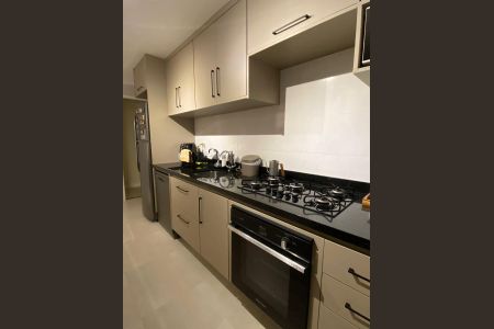 Cozinha de apartamento para alugar com 3 quartos, 92m² em Indianópolis, São Paulo