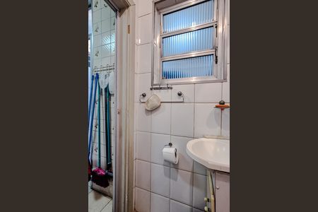 Casa à venda com 80m², 2 quartos e sem vaga Casa à venda com 80m², 2 quartos e sem vagaBanheiro de serviço