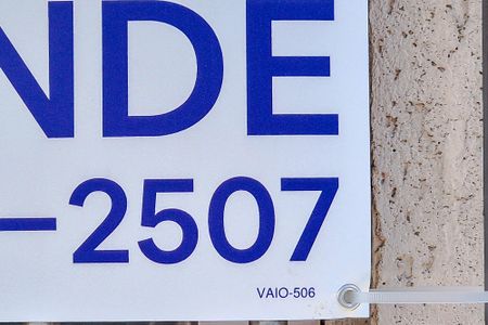 Casa à venda com 80m², 2 quartos e sem vaga Casa à venda com 80m², 2 quartos e sem vagaVAIO-506