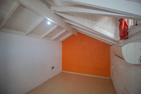 Casa de condomínio à venda com 177m², 4 quartos e 1 vagaQuarto 4