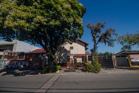 Casa de condomínio à venda com 177m², 4 quartos e 1 vagaFachada