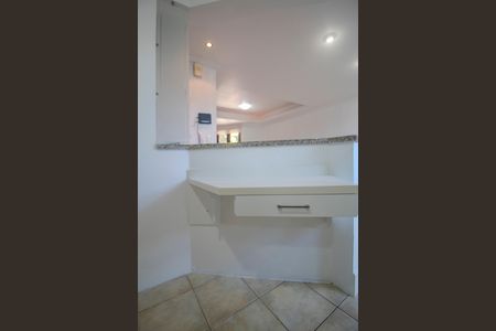 Casa de condomínio à venda com 177m², 4 quartos e 1 vagaCozinha