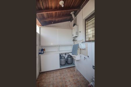 Casa de condomínio à venda com 177m², 4 quartos e 1 vagaÁrea de Serviço