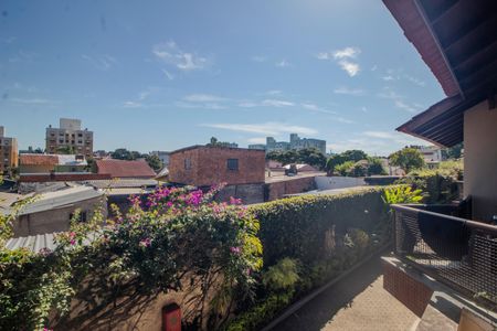 Casa de condomínio à venda com 177m², 4 quartos e 1 vagaVista
