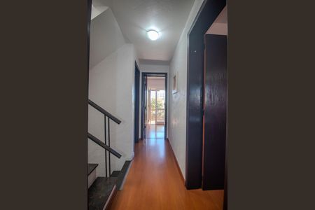 Casa de condomínio à venda com 177m², 4 quartos e 1 vagaCorredor