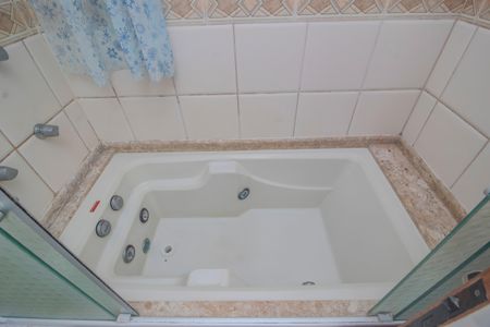 Casa de condomínio à venda com 177m², 4 quartos e 1 vagaBanheiro da Suíte