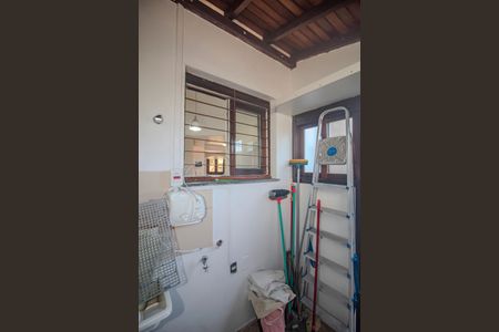 Casa de condomínio à venda com 177m², 4 quartos e 1 vagaÁrea de Serviço