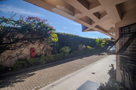 Casa de condomínio à venda com 177m², 4 quartos e 1 vagaVista