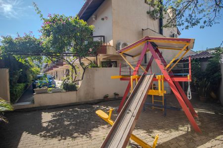 Casa de condomínio à venda com 177m², 4 quartos e 1 vagaÁrea comum - Playground