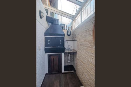 Casa de condomínio à venda com 177m², 4 quartos e 1 vagaChurrasqueira