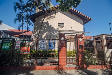 Casa de condomínio à venda com 177m², 4 quartos e 1 vagaFachada