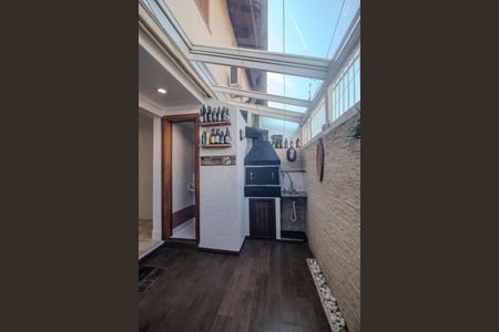 Casa de condomínio à venda com 177m², 4 quartos e 1 vagaChurrasqueira