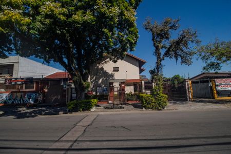 Casa de condomínio à venda com 177m², 4 quartos e 1 vagaFachada