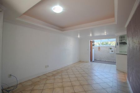 Casa de condomínio à venda com 177m², 4 quartos e 1 vagaSala/Cozinha