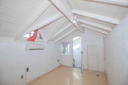 Casa de condomínio à venda com 177m², 4 quartos e 1 vagaQuarto 4