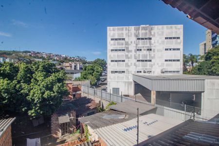 Casa de condomínio à venda com 177m², 4 quartos e 1 vagaVista