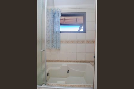 Casa de condomínio à venda com 177m², 4 quartos e 1 vagaBanheiro da Suíte