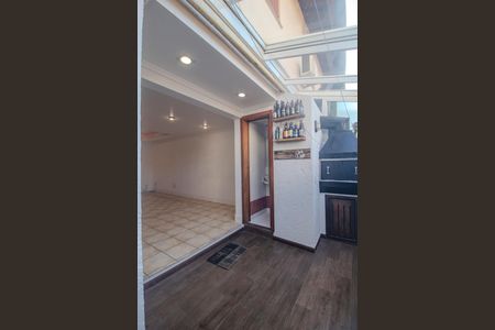 Casa de condomínio à venda com 177m², 4 quartos e 1 vagaChurrasqueira