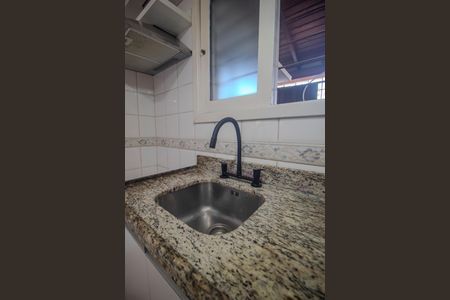 Casa de condomínio à venda com 177m², 4 quartos e 1 vagaCozinha