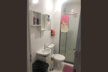 Banheiro  de apartamento à venda com 1 quarto, 34m² em Veleiros, São Paulo