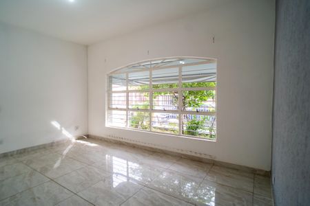 Casa para alugar com 122m², 3 quartos e 2 vagasSala