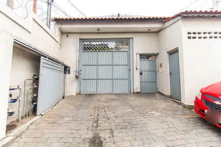 Casa de condomínio à venda com 68m², 2 quartos e 1 vaga Casa de condomínio à venda com 68m², 2 quartos e 1 vagaEntrada