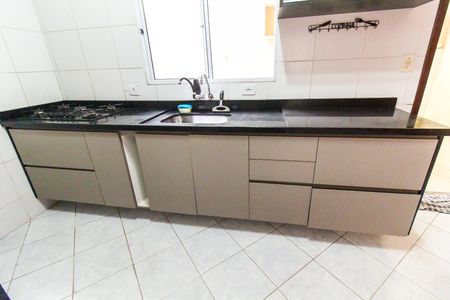 Casa de condomínio à venda com 68m², 2 quartos e 1 vaga Casa de condomínio à venda com 68m², 2 quartos e 1 vagaCozinha