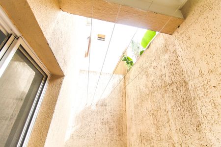 Casa de condomínio à venda com 68m², 2 quartos e 1 vaga Casa de condomínio à venda com 68m², 2 quartos e 1 vagaÁrea de Serviço