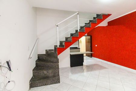 Sala de casa de condomínio para alugar com 2 quartos, 68m² em Cidade Líder, São Paulo